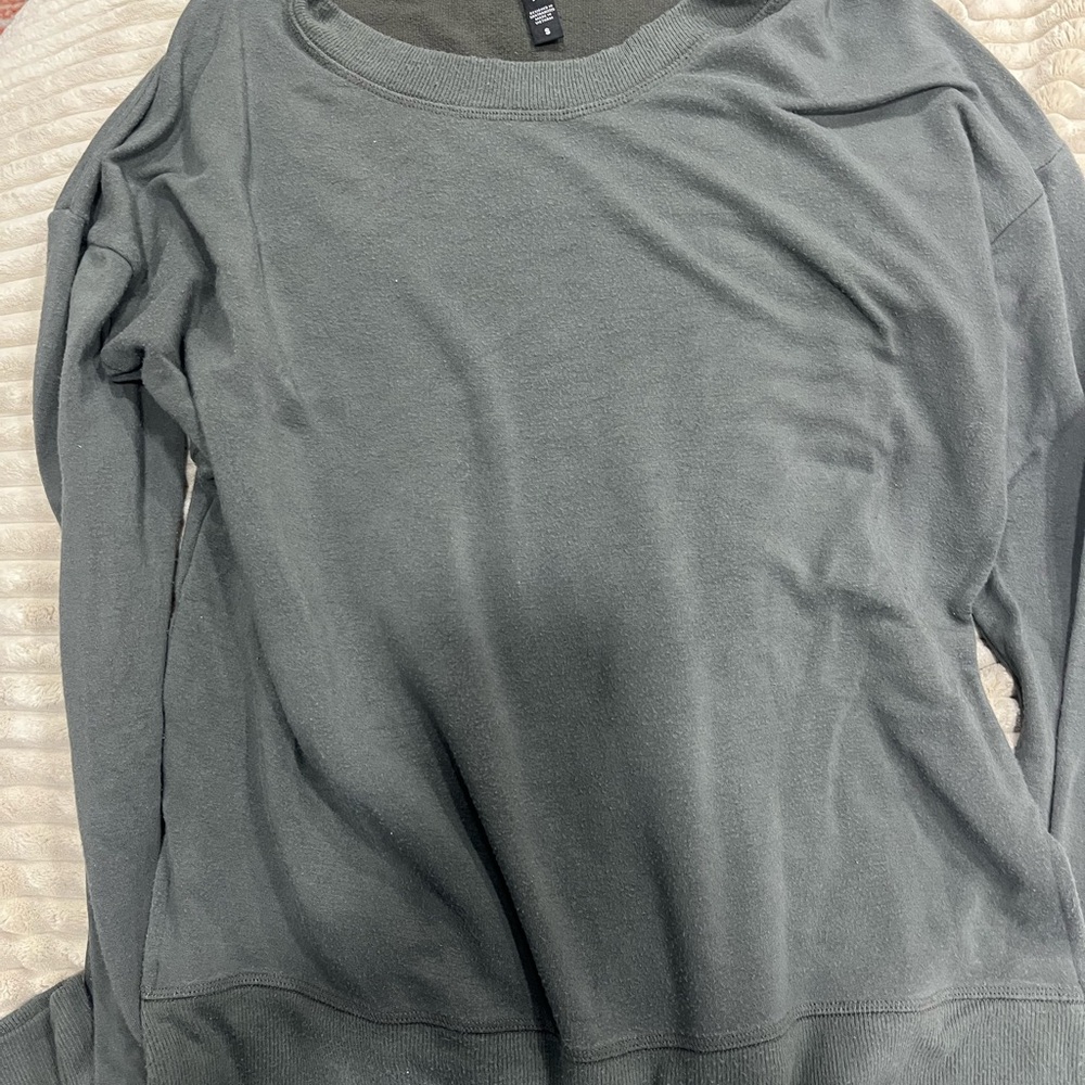 Athleta Women's green/grey long sleeve Top